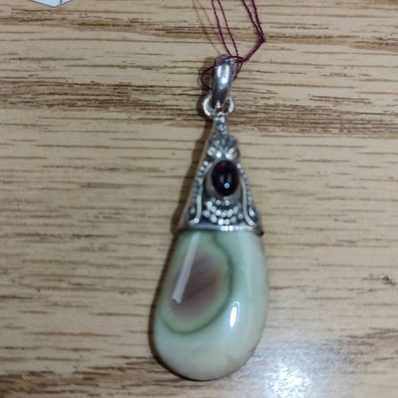 New Imperial Jasper and Garnet pendant - Picture 2 of 7